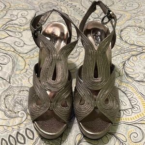 Carlos Santana size 8.5